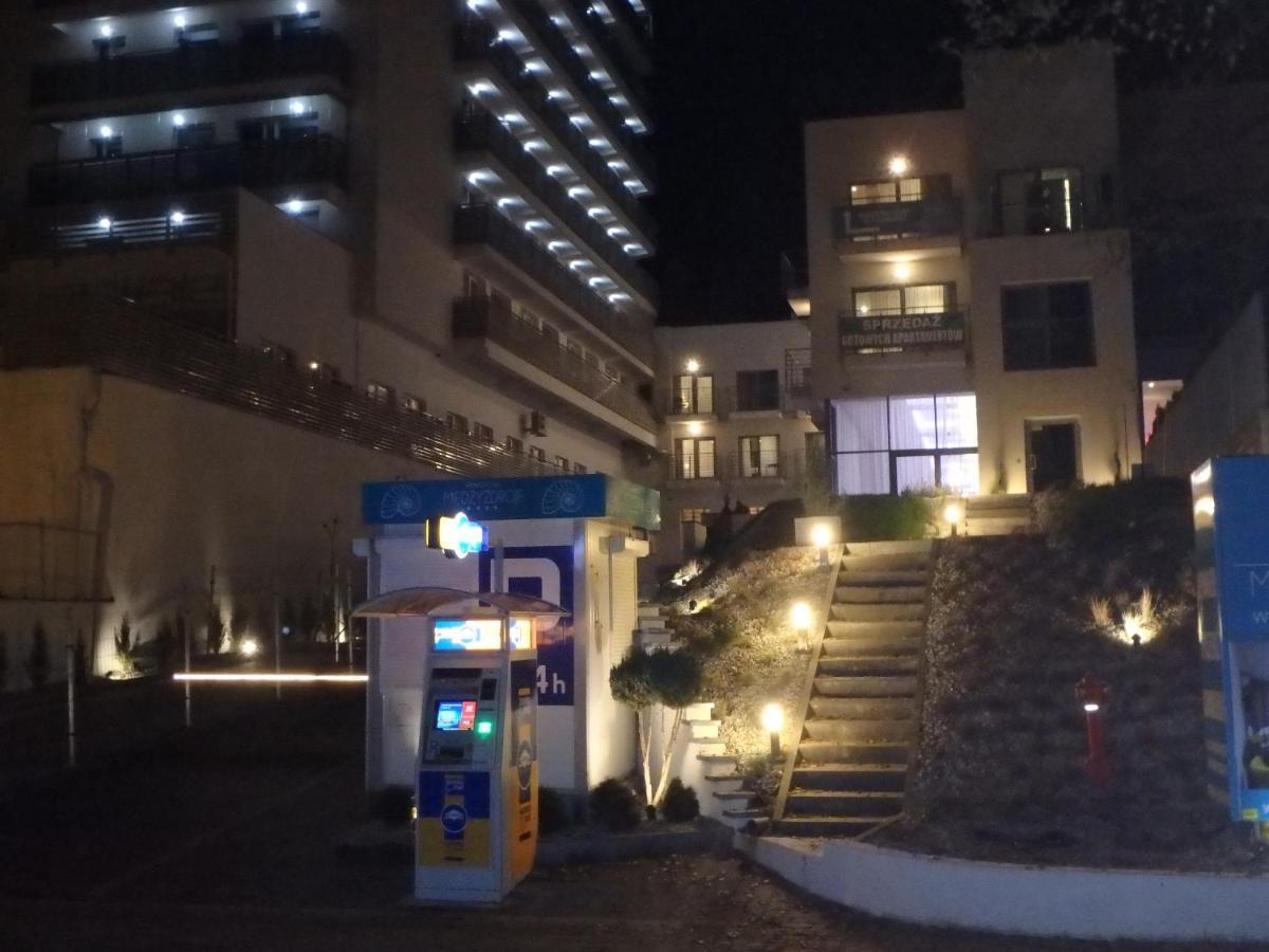 Aparthotel Przy Plazy Miedzyzdroje Esterno foto